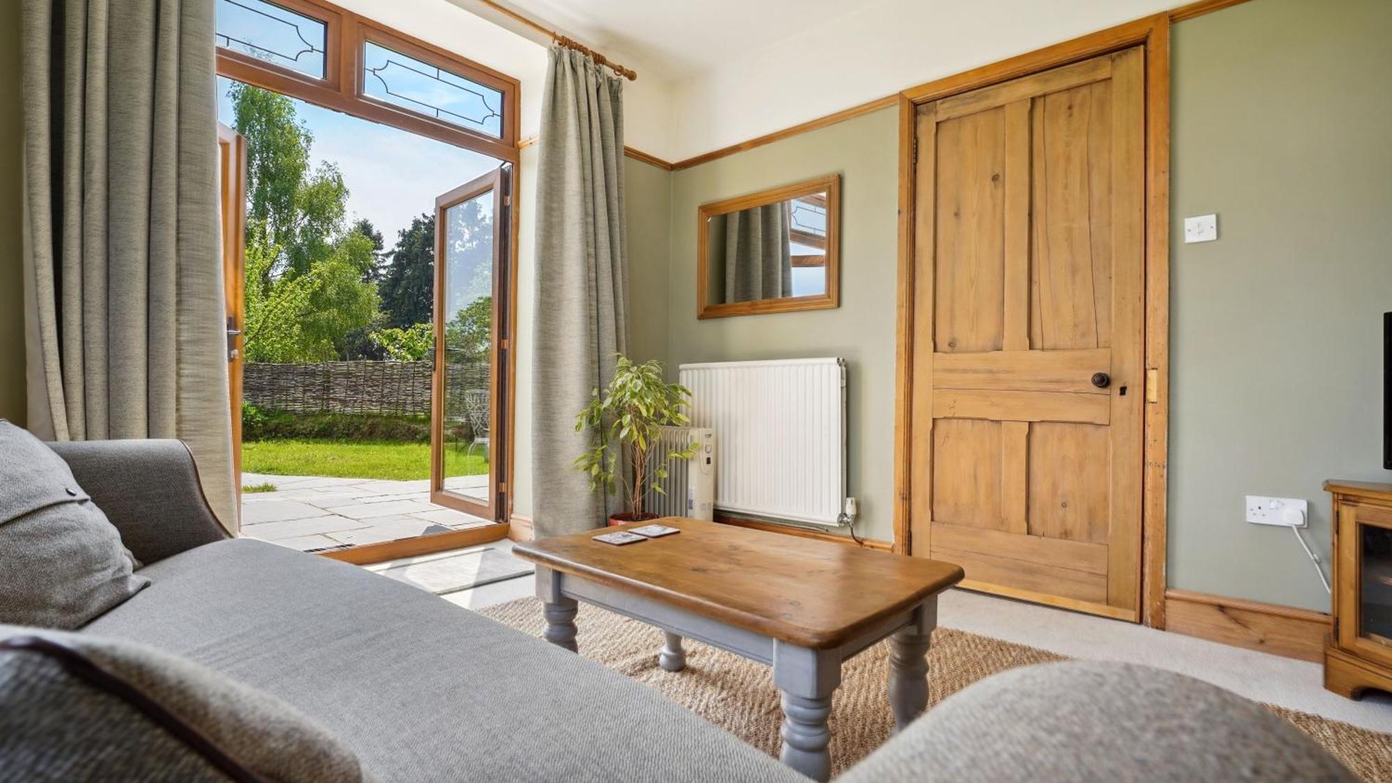 Tranquil Countryside Cottage For Two Wrexham Exterior photo
